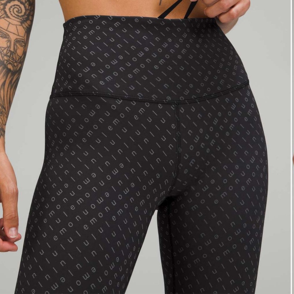 🖤Lululemon Wunder Train High-Rise Tight 25"
Mirrorify Black Multi🖤